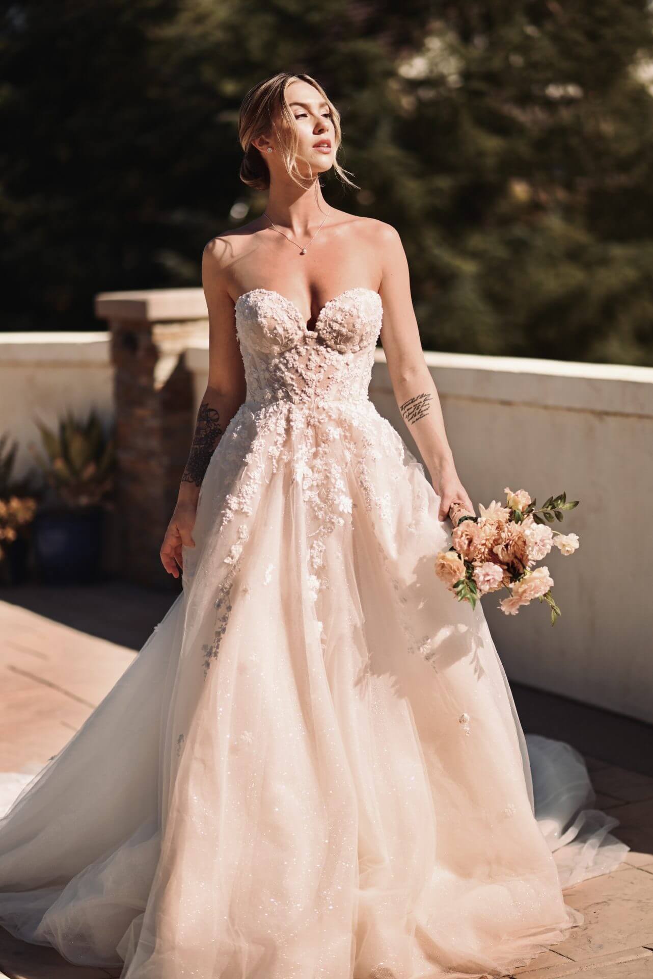 Lovelybride Gorgeous Off Shoulder Beaded Wedding Dress Bridal Ball Gown 